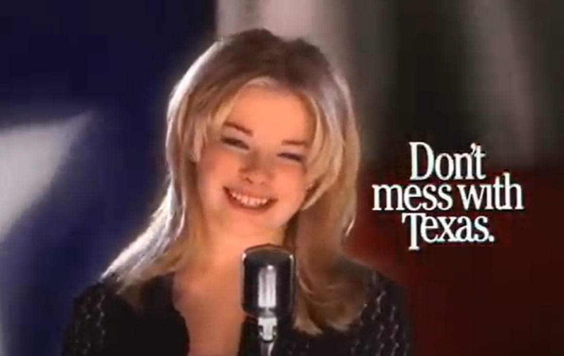 Singer Leanna Rimes signs for Don't mess with Texas.