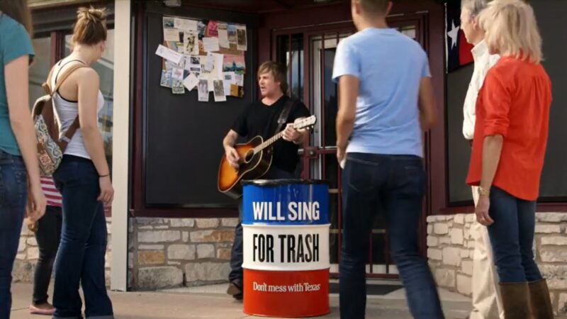 Jack Ingram “sings for trash” for Don't mess with Texas.